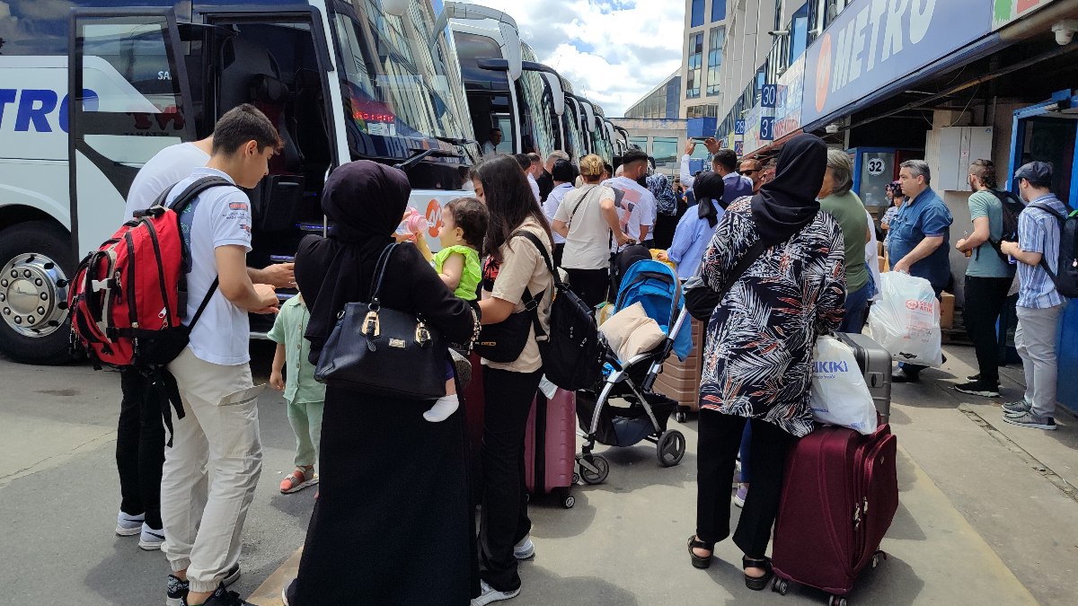 15 Temmuz Demokrasi Otogarı'nda bayram öncesi yoğunluk