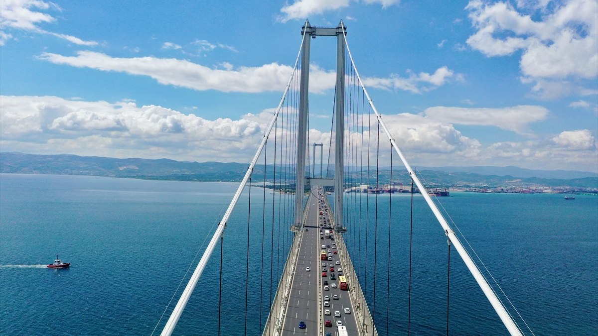 Osmangazi Köprüsü'nde bayram yoğunluğu