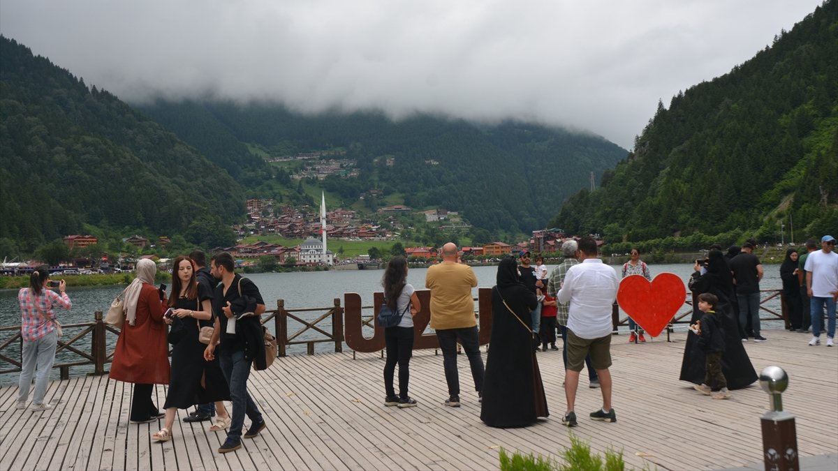 Uzungöl'de Kurban Bayramı hareketliliği yaşandı: Otellerdeki doluluk oranı yüzde 70