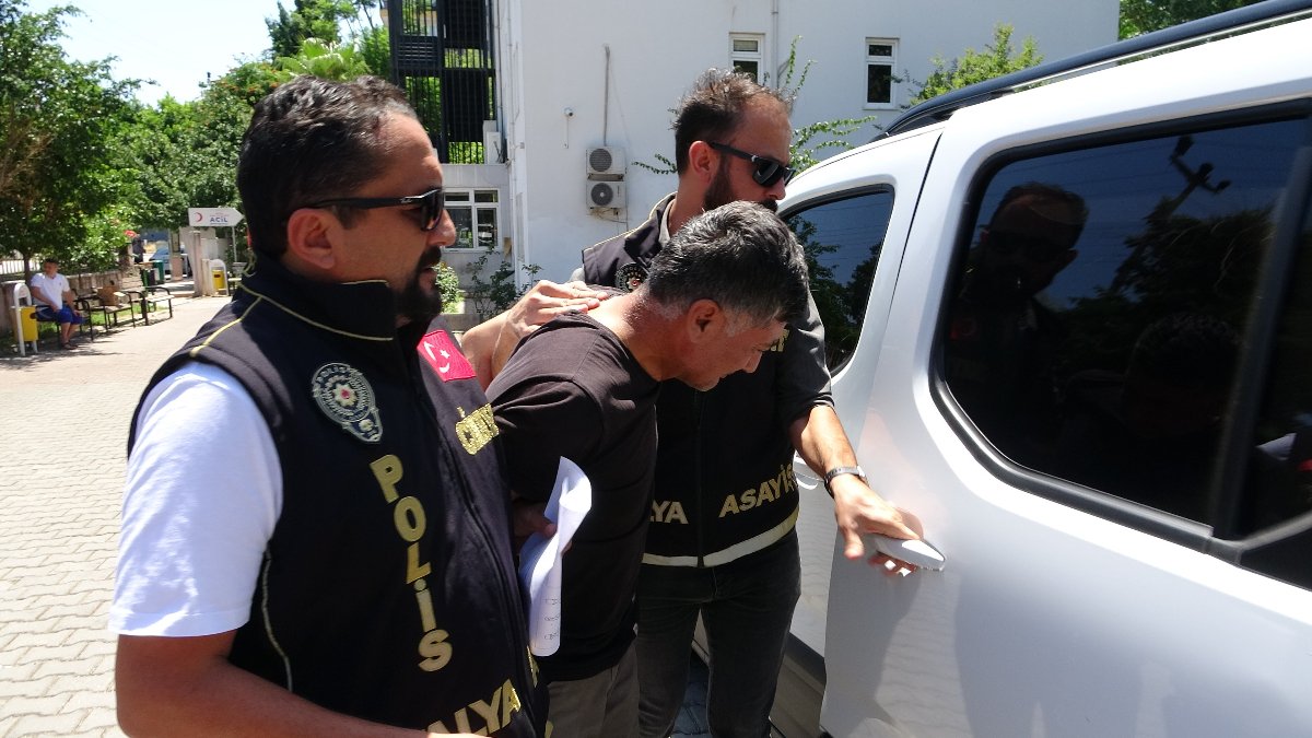 Antalya'da eski eşinin boğazını kesip başında bekleyen zanlı tutuklandı