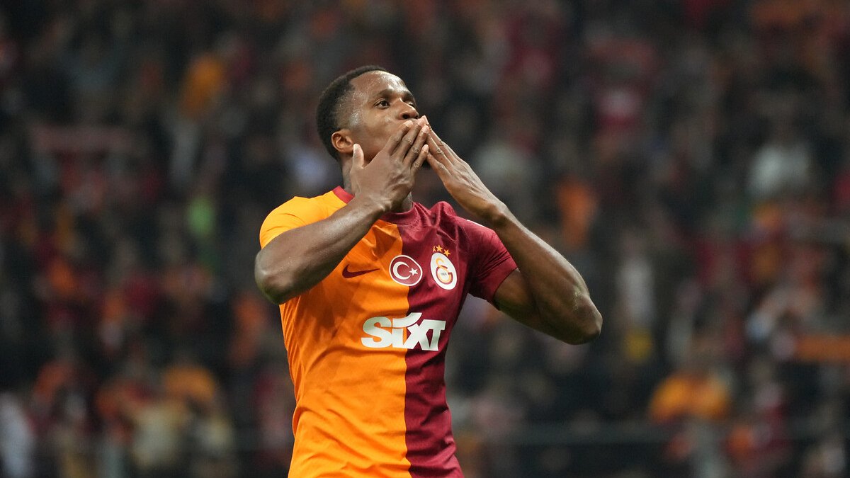 Galatasaray'da Wilfried Zaha şaşırttı