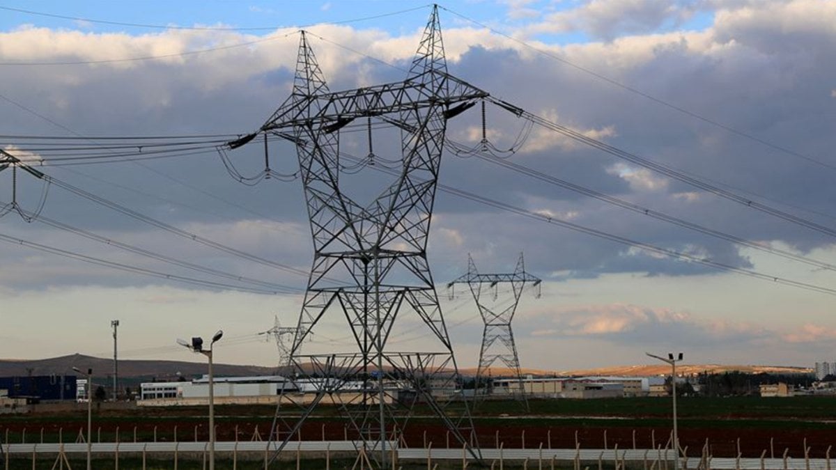 EPDK'dan elektrikte gün öncesi ve dengeleme güç piyasasında fiyat limitleri kararı