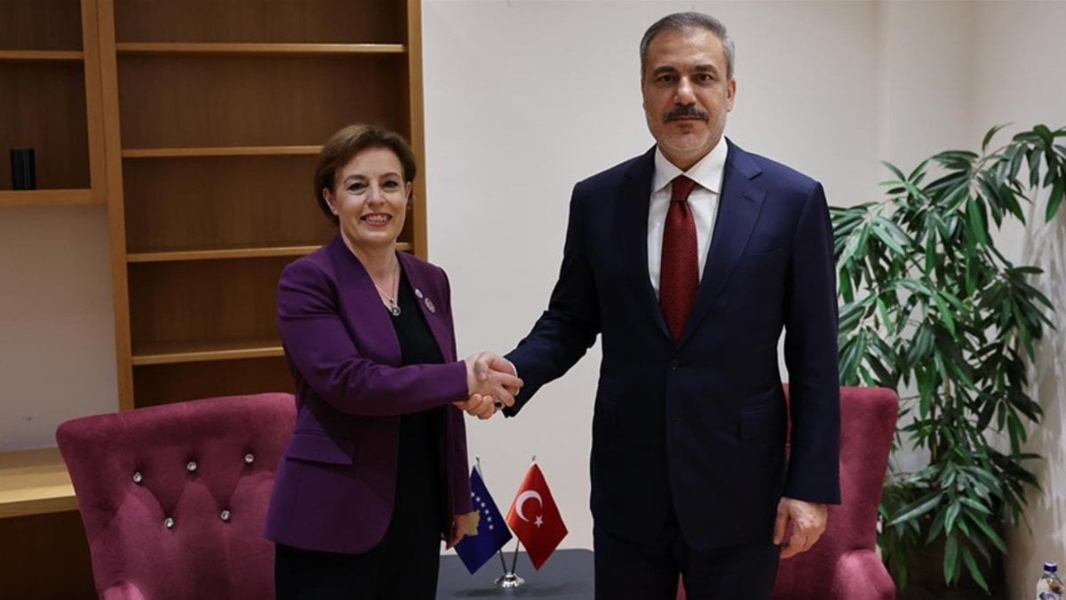 Hakan Fidan, Kosova Dışişleri Bakanı ile görüştü