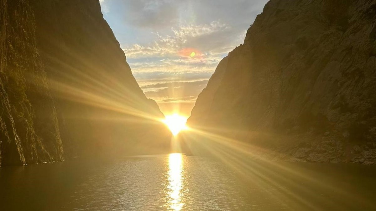 Erzincan'da bu manzara yılın sadece 10 günü görülebiliyor