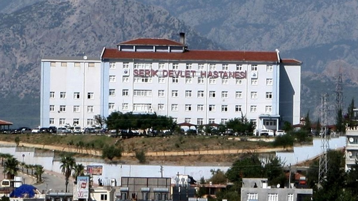 Antalya'da kavgada bıçaklanan 15 yaşındaki çocuk, hastanede öldü
