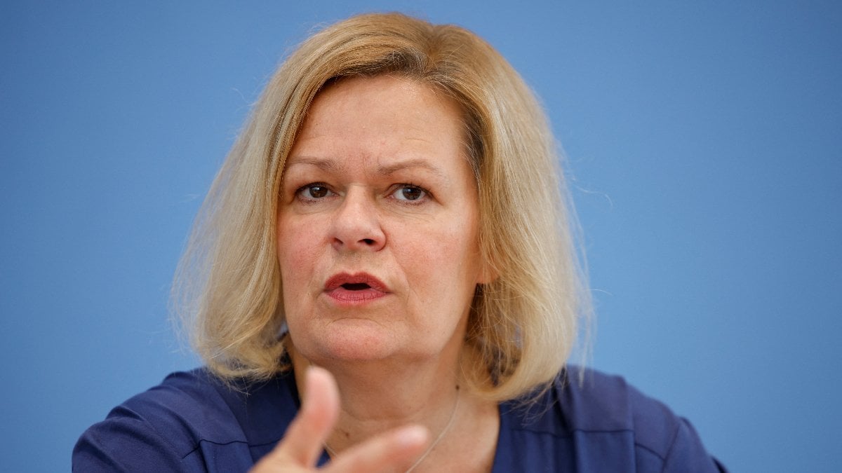 Almanya İçişleri Bakanı Nancy Faeser'den bozkurt işaretine tepki