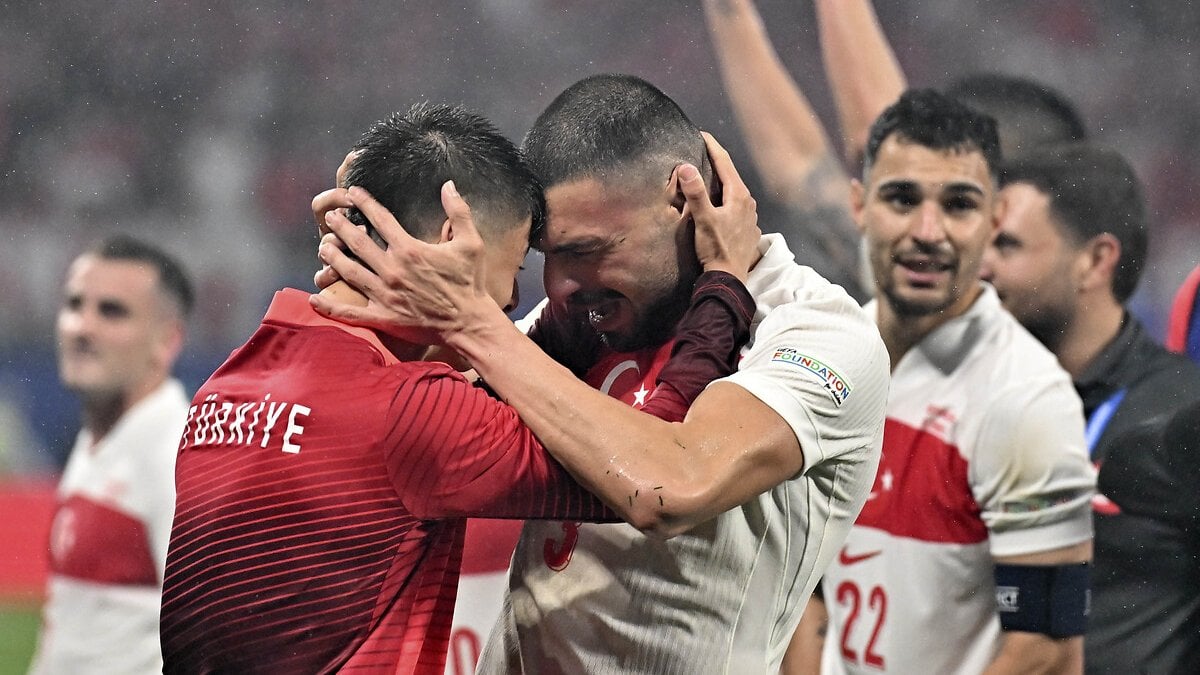 Türkiye - Hollanda maçının bilet fiyatları el yakıyor