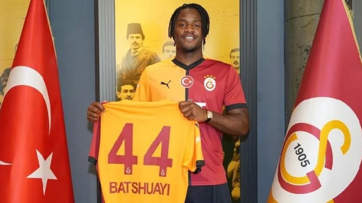 Galatasaray formasını giyen Batshuayi: Devler Ligi'nde oynayacağım için mutluyum