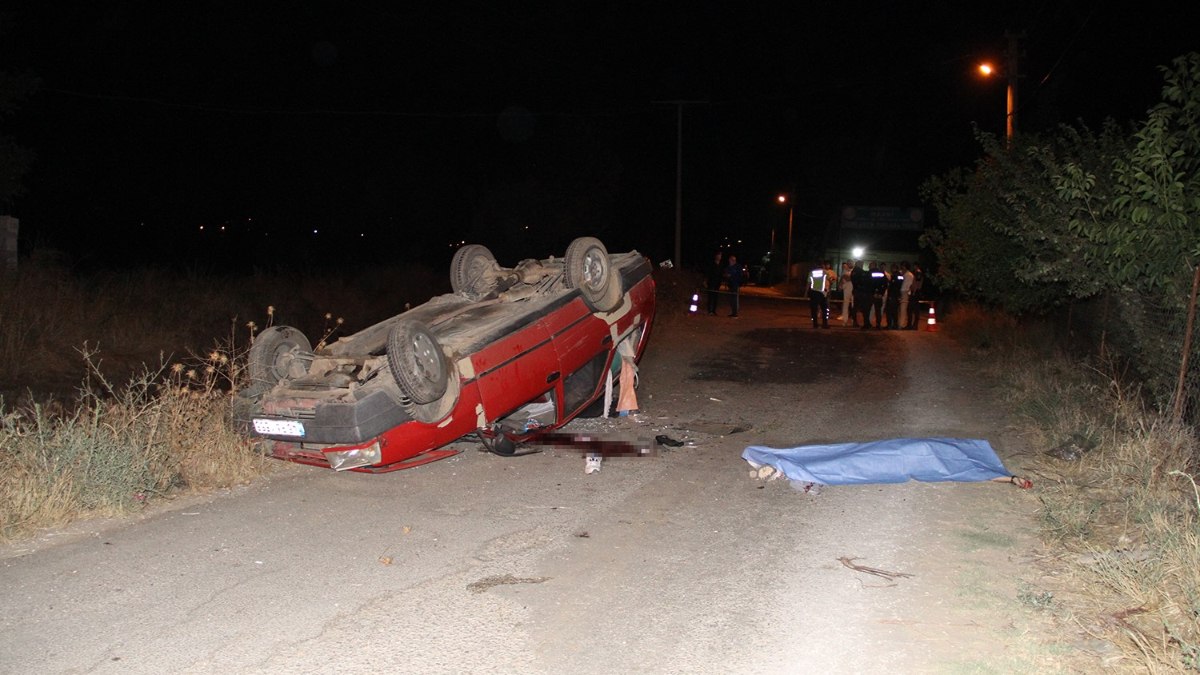 Manisa'da kontrolden çıkan otomobil takla attı: 1 ölü