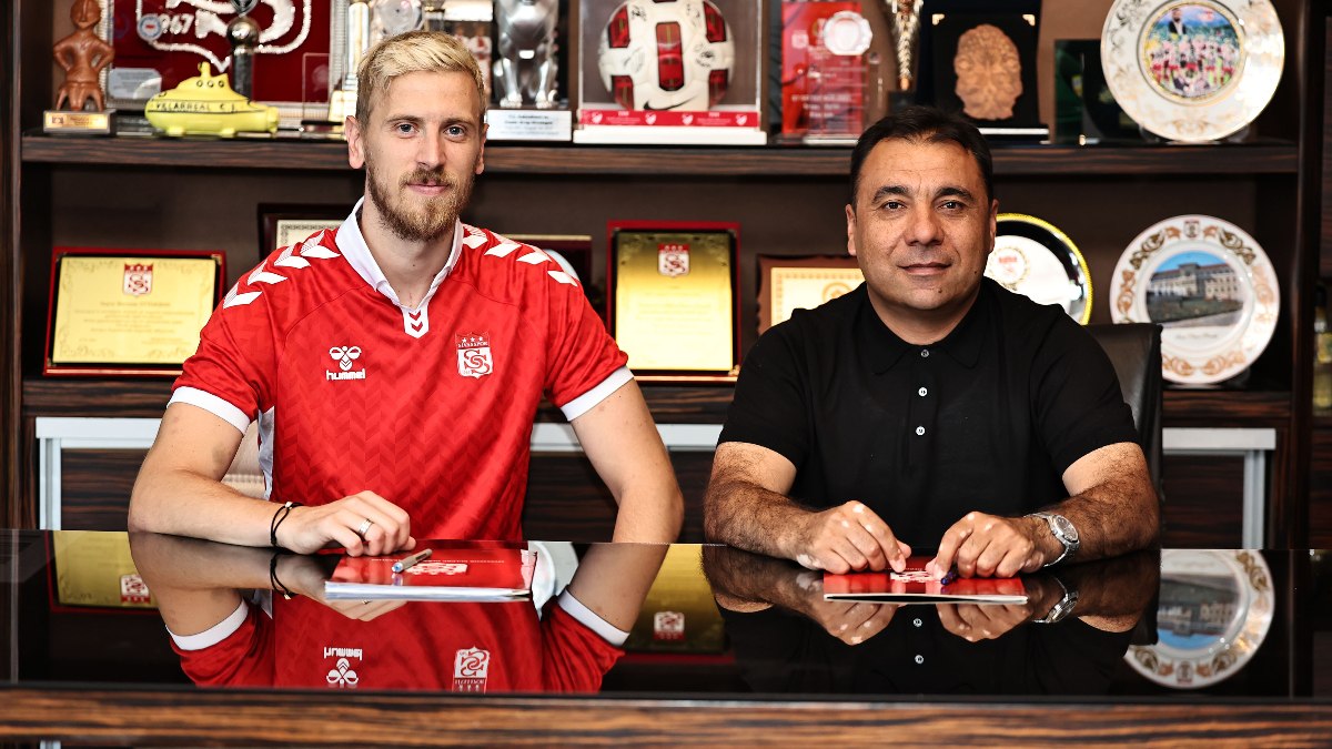 Uros Radakovic resmen Sivasspor'da