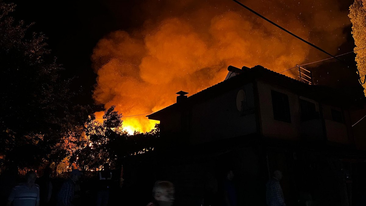 Kastamonu’da köyde korkutan yangın