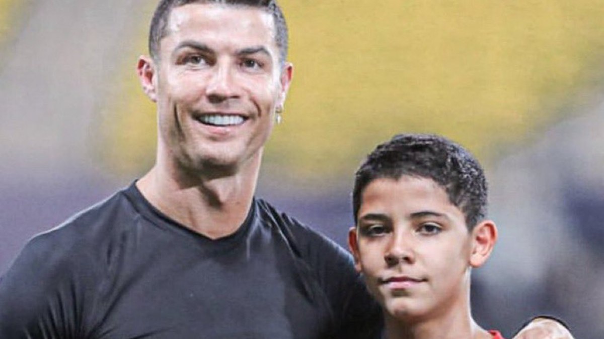 Cristiano Ronaldo, oğluyla maça çıkmadan emekli olmak istemiyor