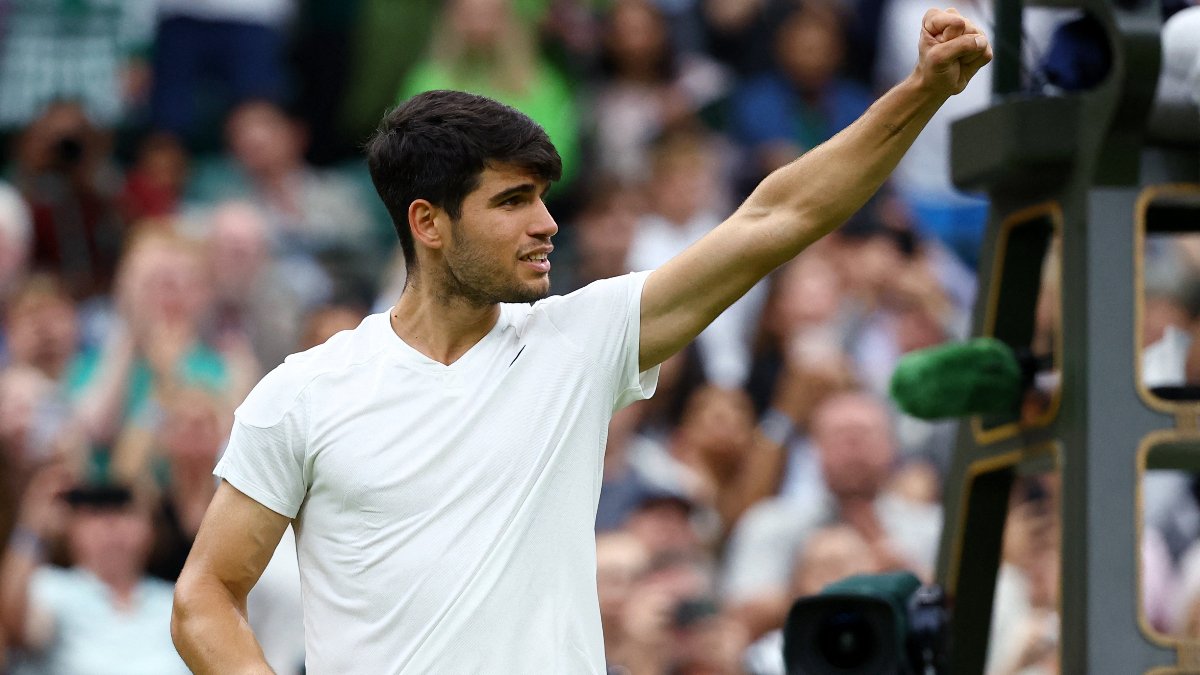 Carlos Alcaraz ve Daniil Medvedev, Wimbledon'da yarı finale çıktı