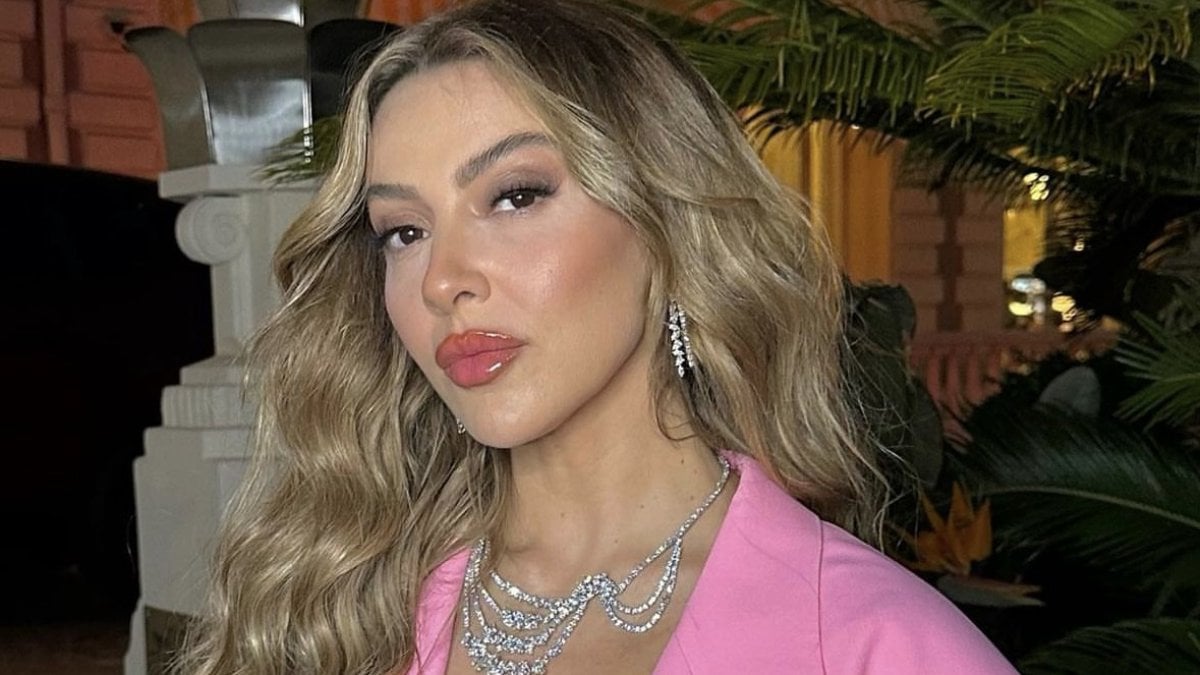 Hadise tatile çıktı, bikinili pozları sosyal medyayı kasıp kavurdu! 