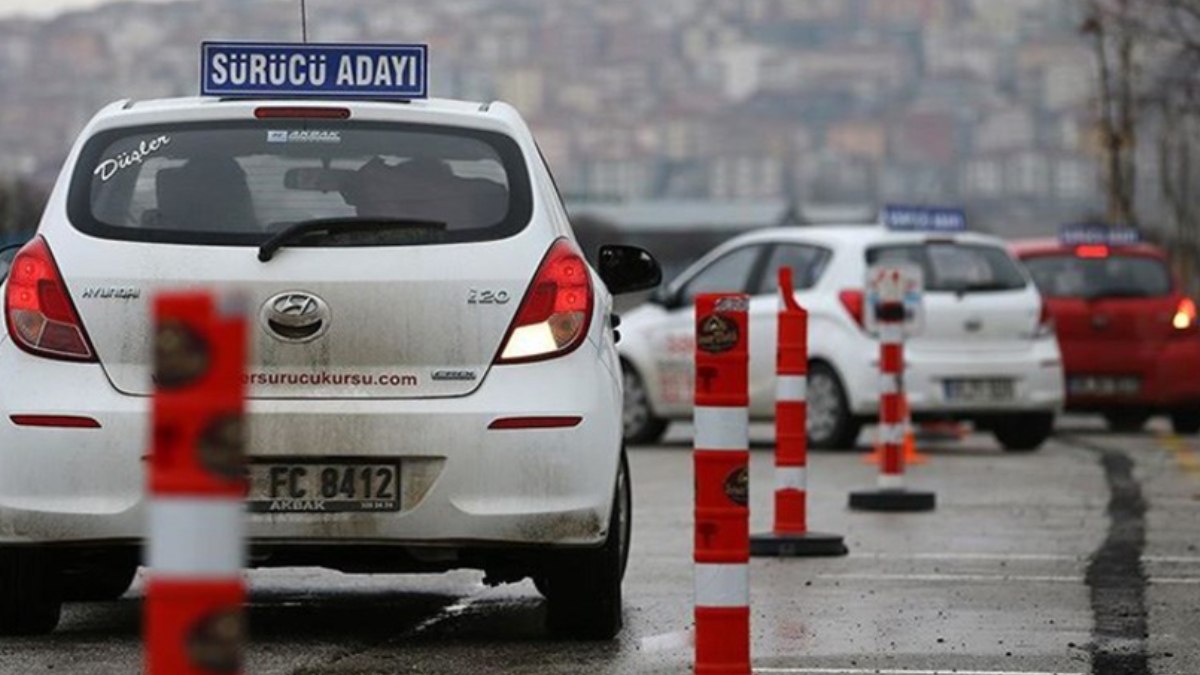 Sürücü adaylarına müjde: Ehliyet almak artık çocuk oyuncağı…