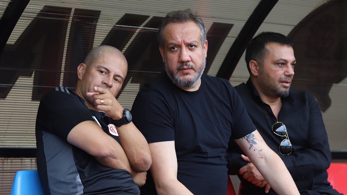 Antalyaspor, Alex yönetiminde çıktığı ilk hazırlık maçında mağlup oldu