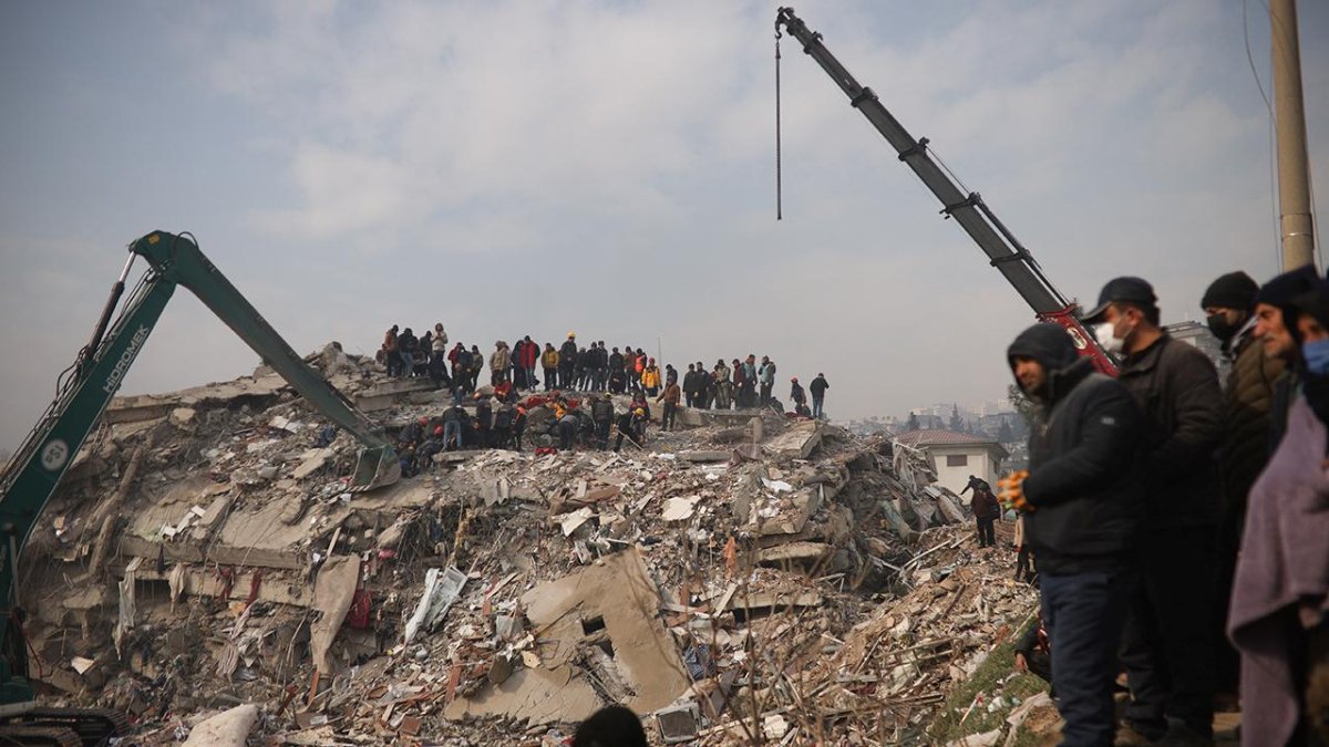 Kahramanmaraş'ta 115 kişiye mezar olan sitenin müteahhidi ölenleri suçladı