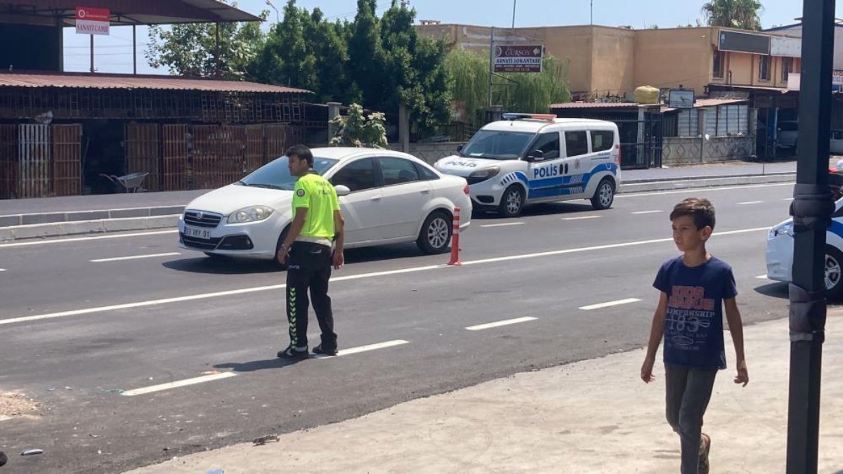 Mersin'de motosikletten fırlayan yolcuyu başka araç ezdi: 2 yaralı