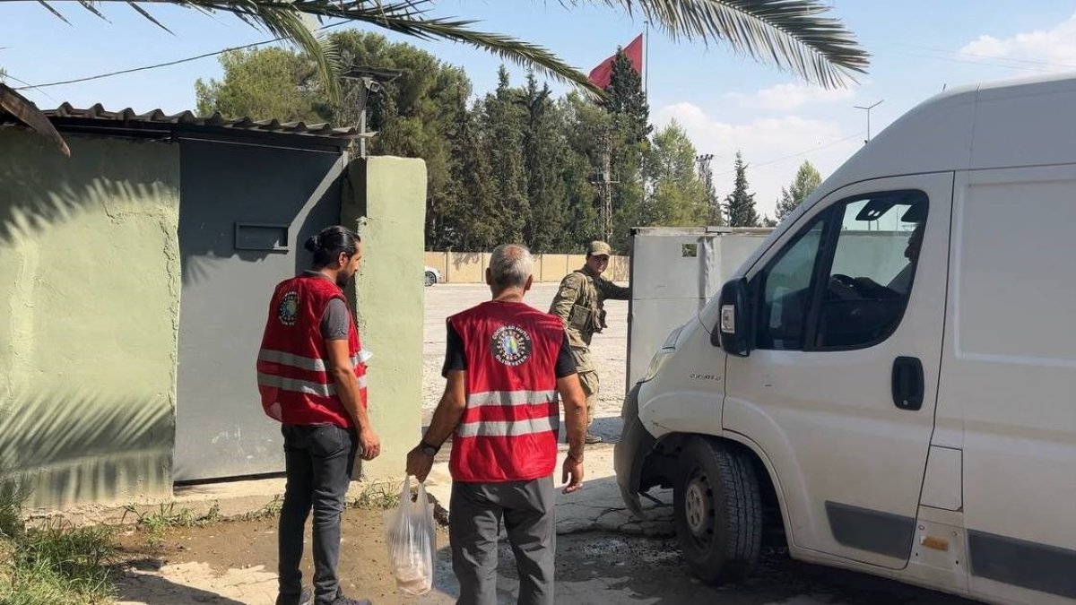 Şanlıurfa'da aşure kazanları asker ve polisler için kaynadı