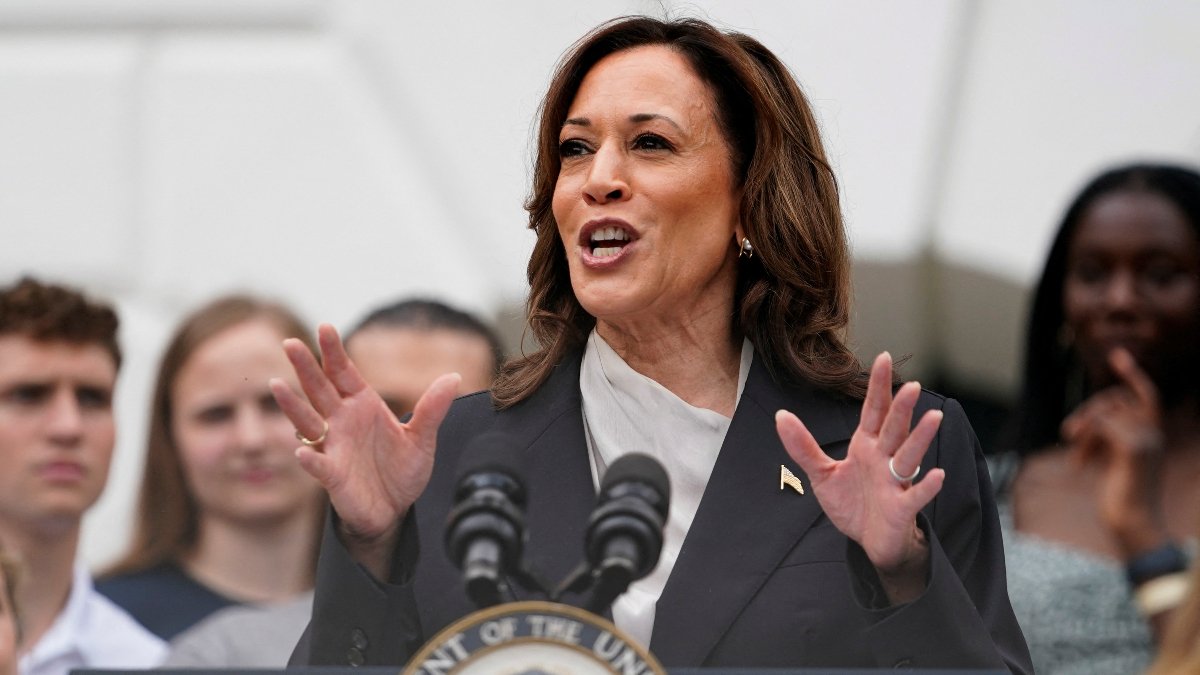 Joe Biden'ın adaylıktan çekilmesiyle dikkat çeken Kamala Harris, Beyaz Saray'da