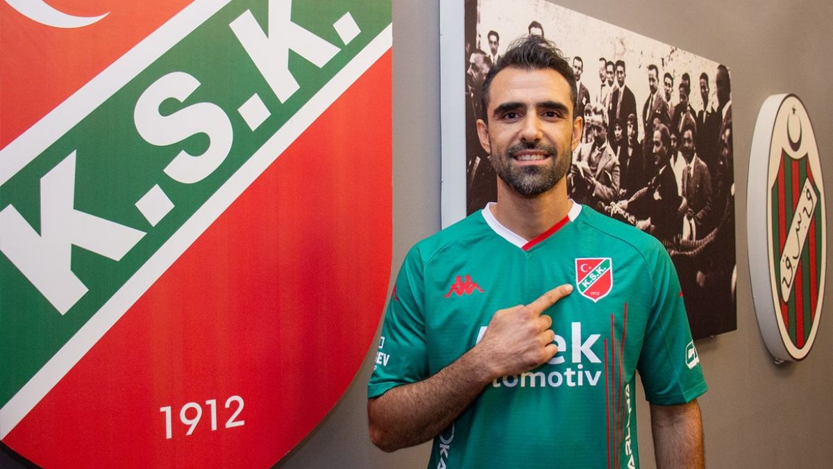 Taraftar eski Göztepeliyi istemedi, Karşıyaka 24 saat geçmeden takımdan yolladı