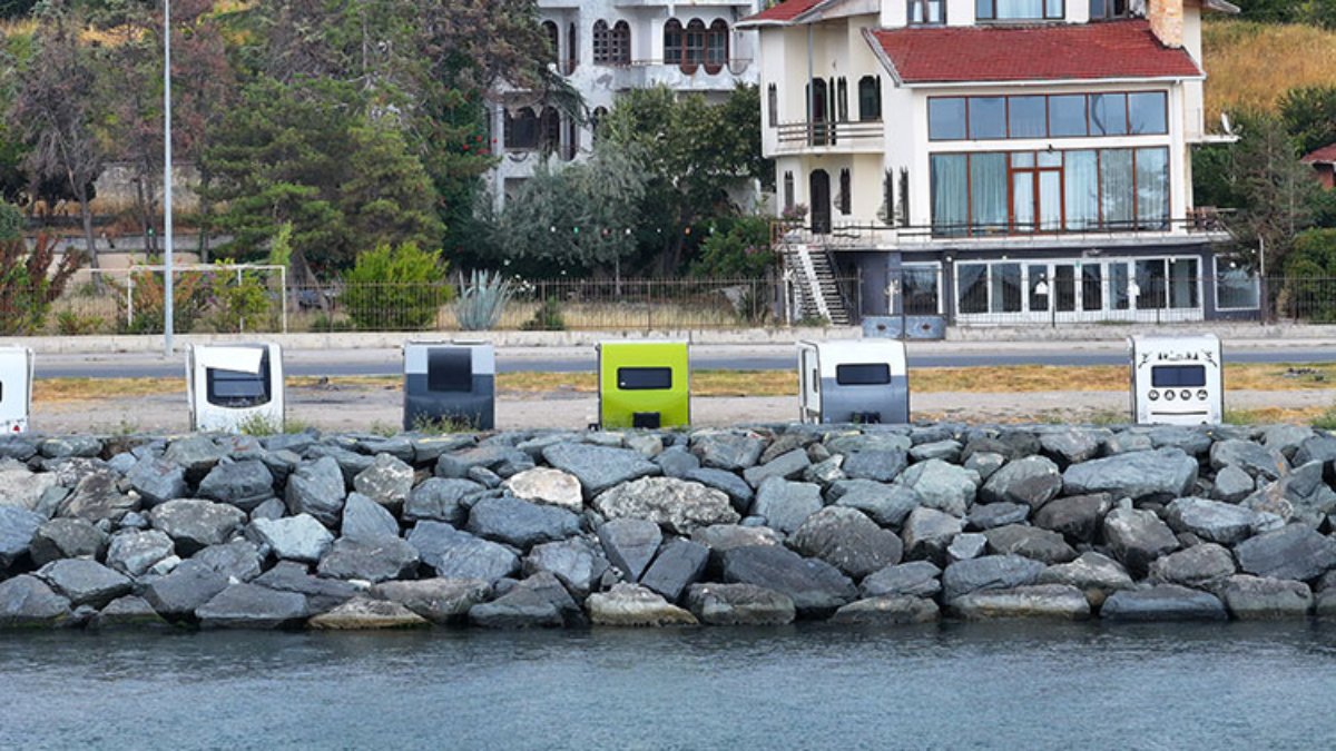 Karavan yoğunluğu, İstanbul'da park sorununu artırdı