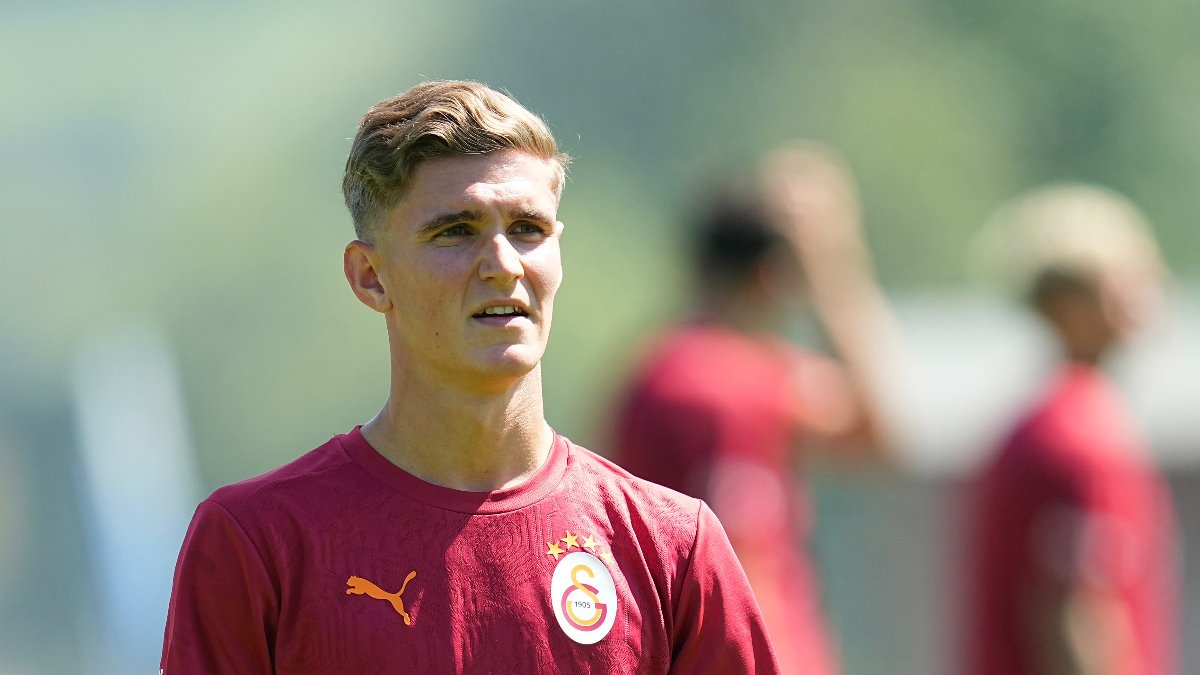 Elias Jelert, Galatasaray'la ilk antrenmanına çıktı