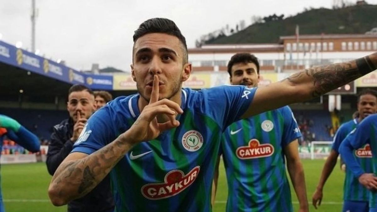 Beşiktaş, Emirhan Topçu ile anlaşma sağladı
