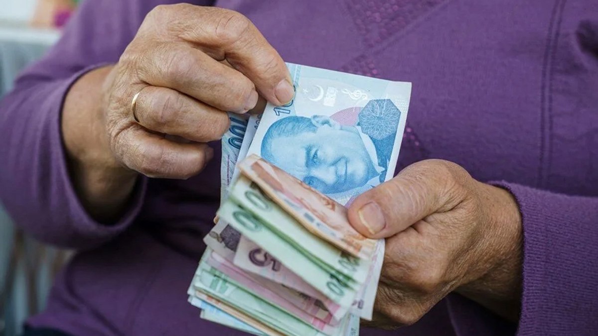 2024 zam farkı ödemeleri: Zamlı emekli maaş farkları yattı mı? Zam farkları ne zaman yatacak?