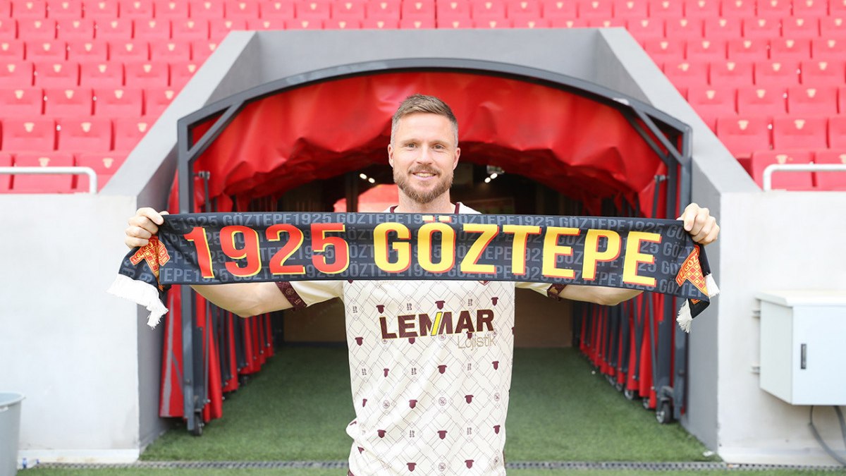 Süper Lig'in yeni ekibi Göztepe'de Lasse Nielsen ayrıldı