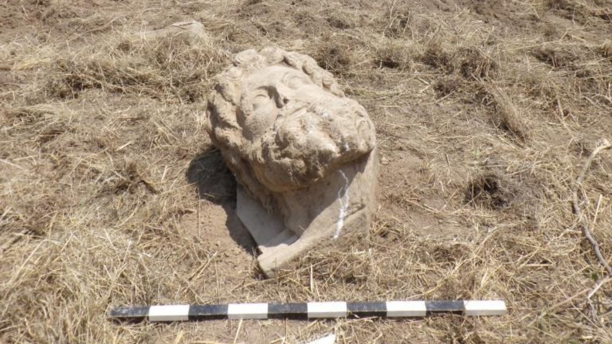 Aphrodisias Antik Kenti'nde Zeus heykeli bulundu