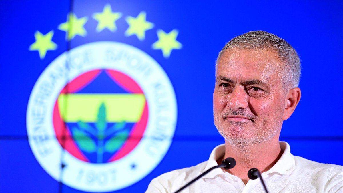 Mourinho: Havuz başında vakit geçirdikten sonra Lille için çalışacağız