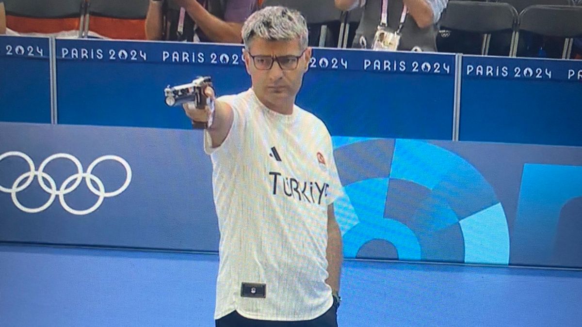 Dünya onu konuşuyor! Milli sporcu Yusuf Dikeç'in mesleği bakın neymiş...