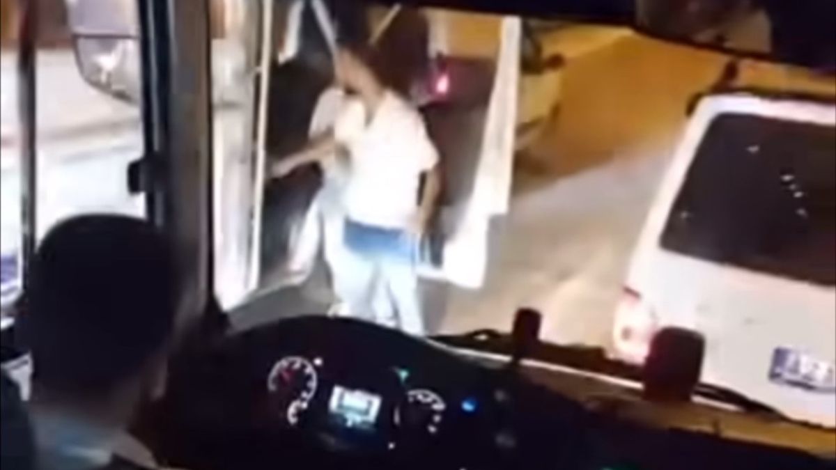 Bursa'da boş olan trafikte yol için kavga ettiler