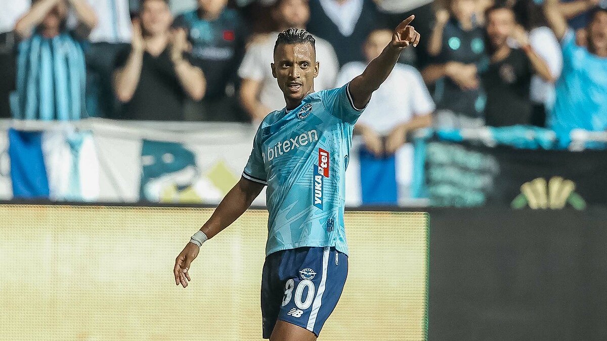 Luis Nani, Estrela Amadora’ya transfer oldu