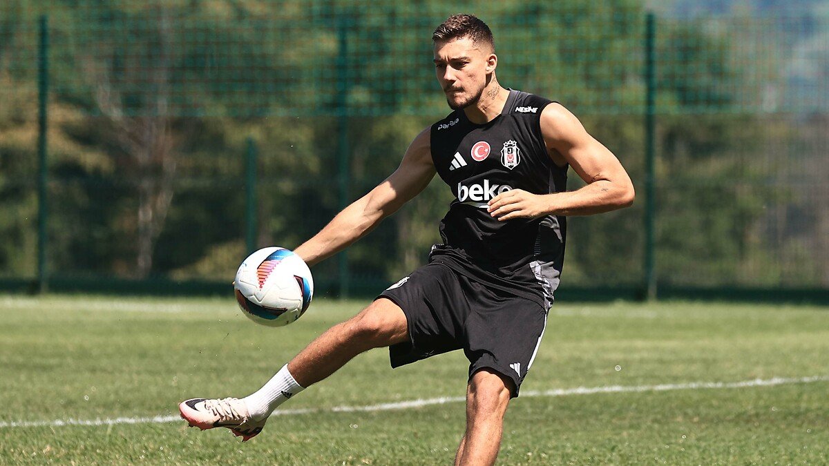 Beşiktaş'ta Muçi gidiyor mu? Beşiktaşlıları tedirgin eden gelişme...