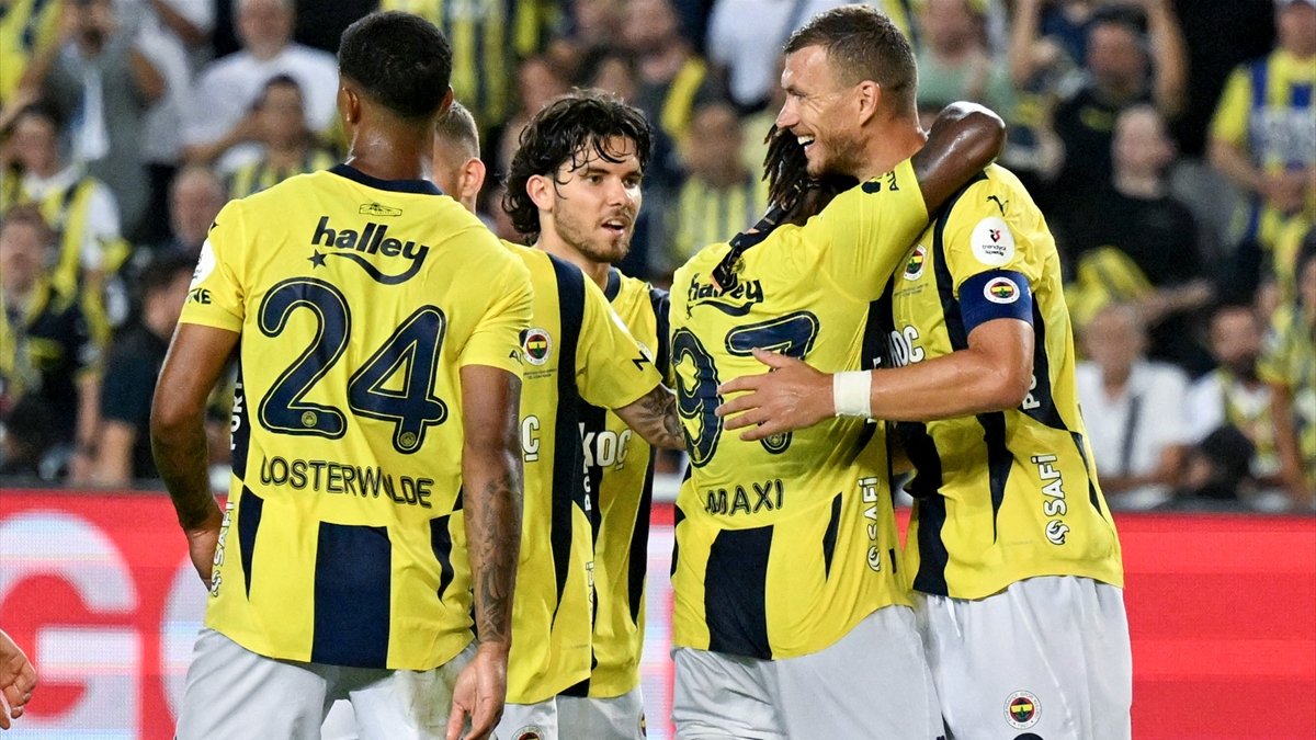 Fenerbahçe, Adana Demirspor'u tek golle geçti