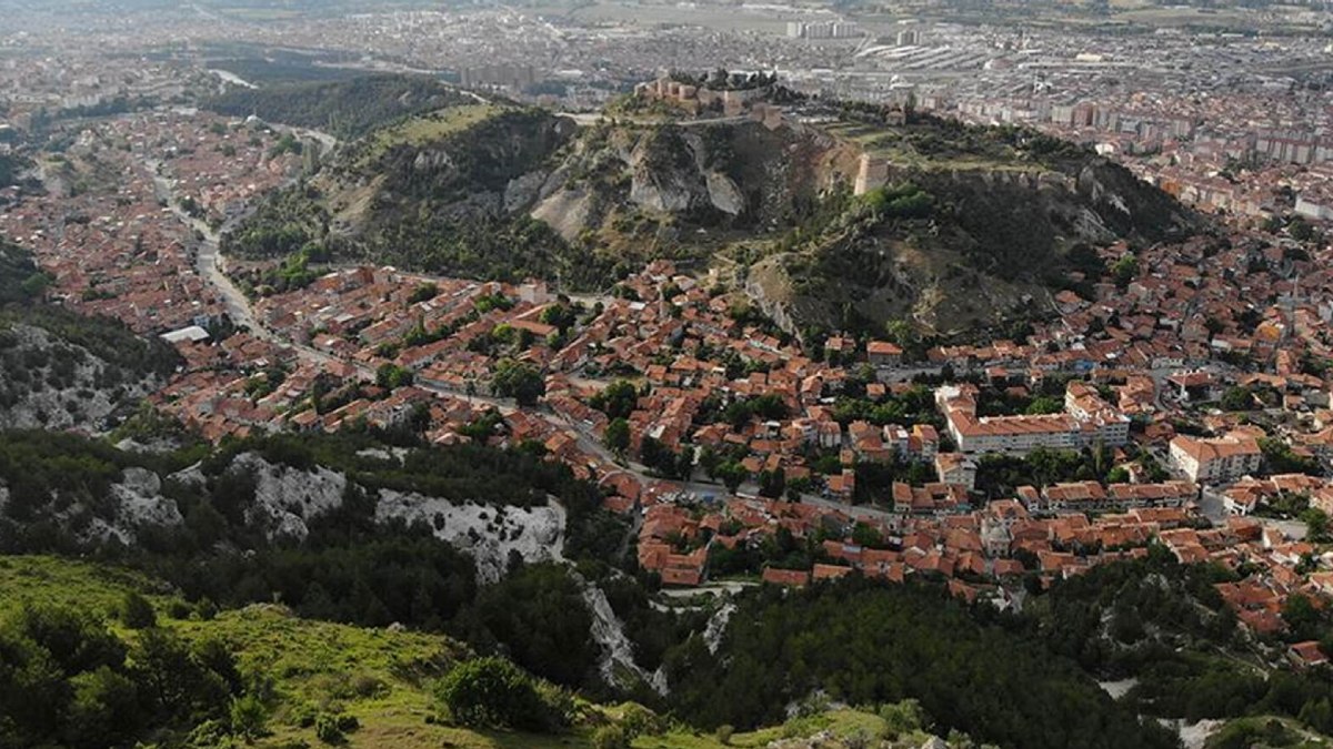 Tarih verildi! 3 bin 700 TL’ye arsa tapusu: Duyan biletini alıyor