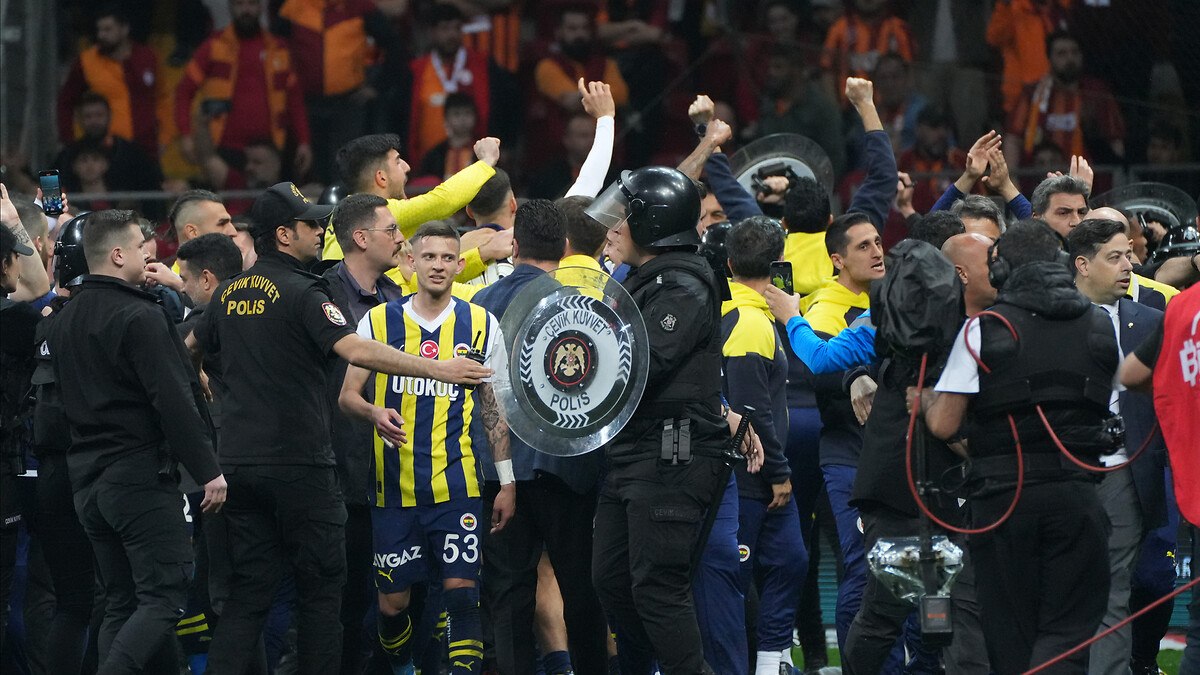 Olaylı Galatasaray - Fenerbahçe derbisi sonrası hapis istemi!