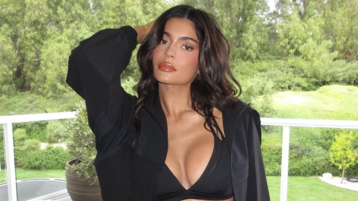 Kylie Jenner'ın dekolteli pozları olay yarattı!  İşte 6 milyondan fazla beğeni alan kareler