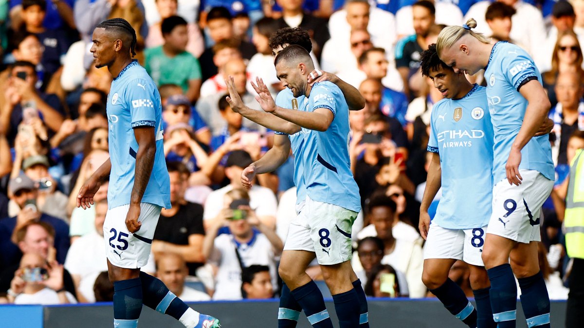 Manchester City, Chelsea'yi iki golle yıktı