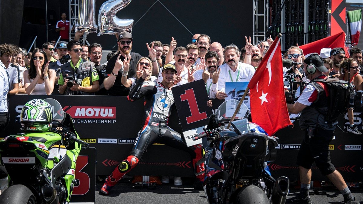 Toprak Razgatlıoğlu, 15 galibiyetle Superbike Şampiyonası'nda zirvede