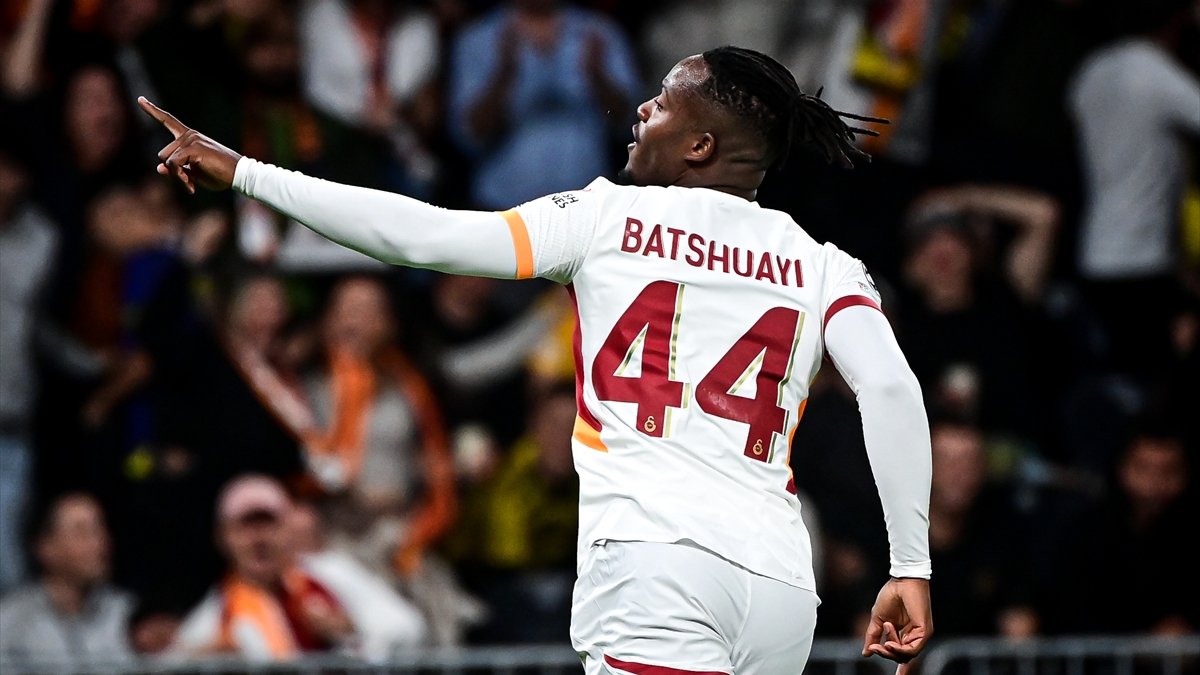 Oyuna sonradan giren Michy Batshuayi yıldızlaştı