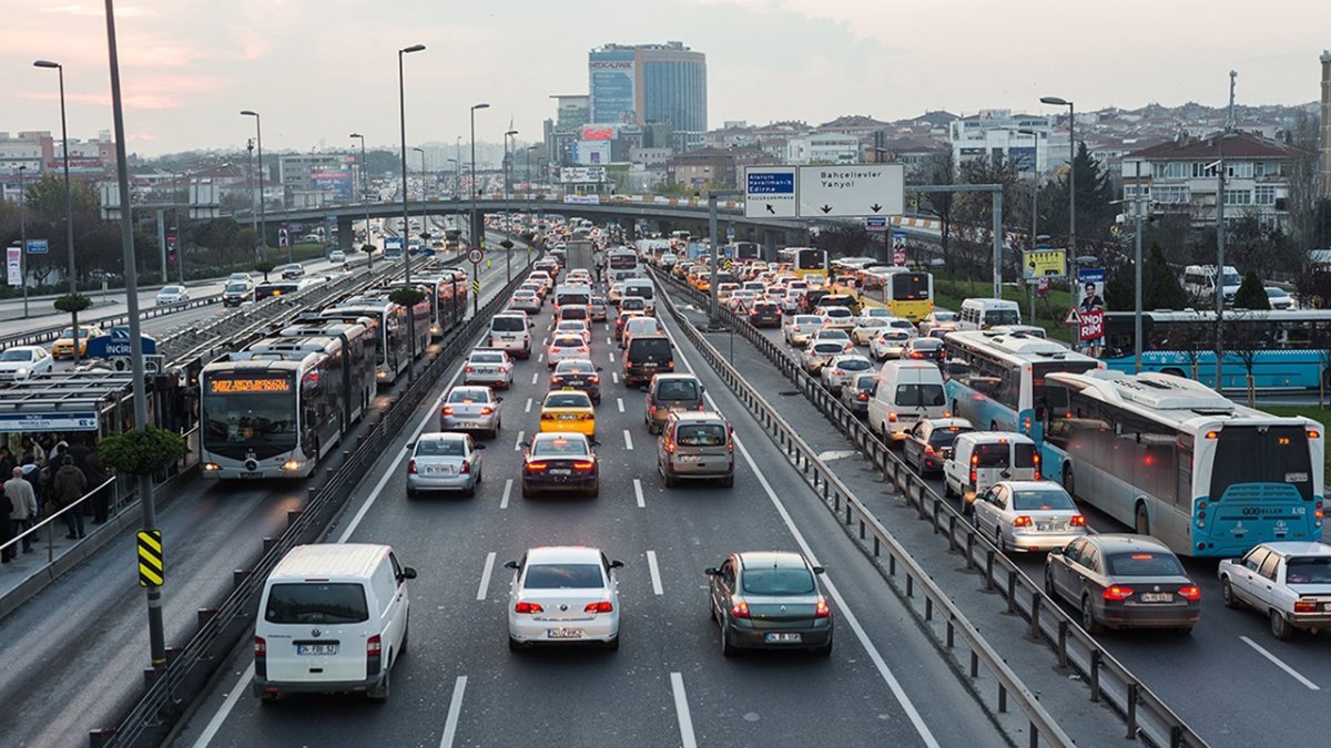 Trafiğe temmuzda 276 bin 615 taşıtın kaydı yapıldı: İşte son rakamlar