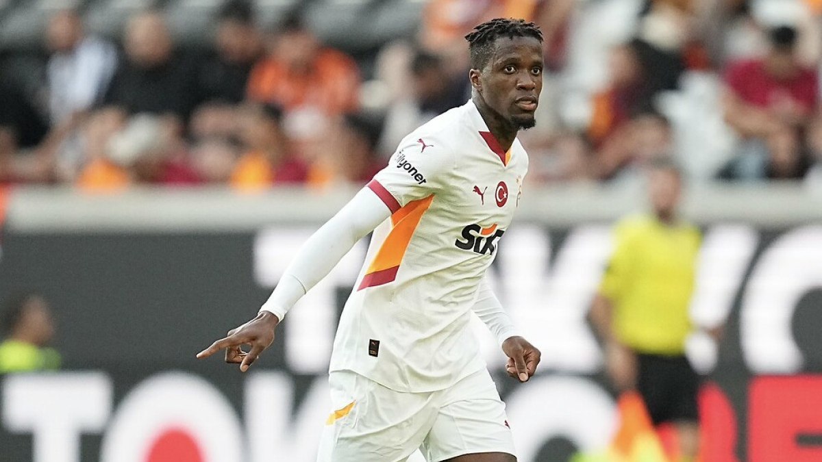 İngiliz basını yazdı: Galatasaray'a Wilfried Zaha piyangosu