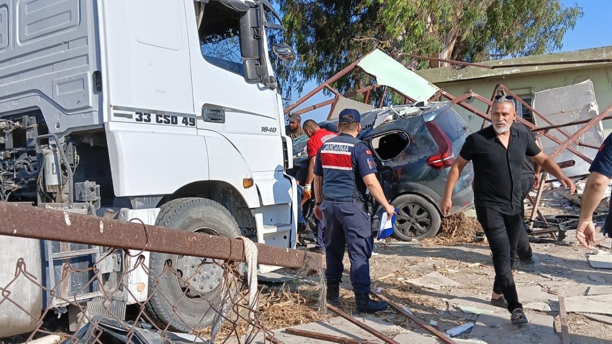 Mersin'de trafik kazası: 1 ölü 6 yaralı