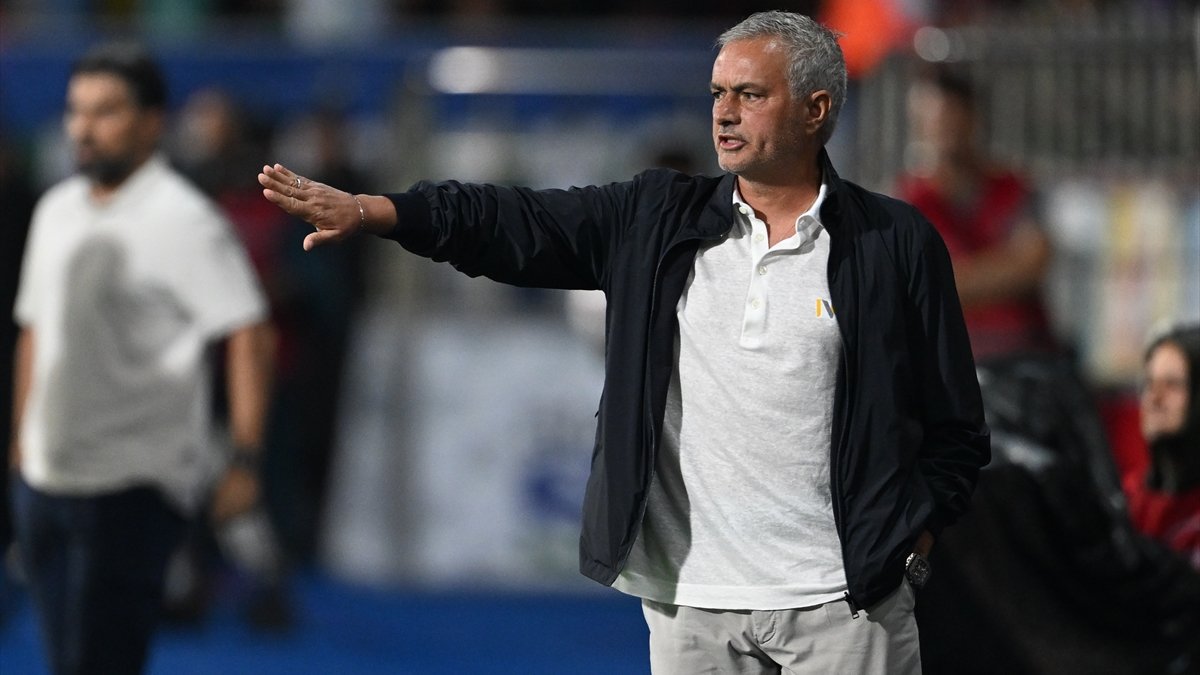 Jose Mourinho: Çok kötü bir hakeme karşı oynadık