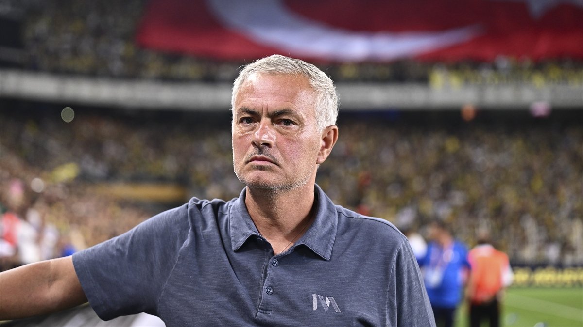 Jose Mourinho'dan maçın hakemine övgüler!