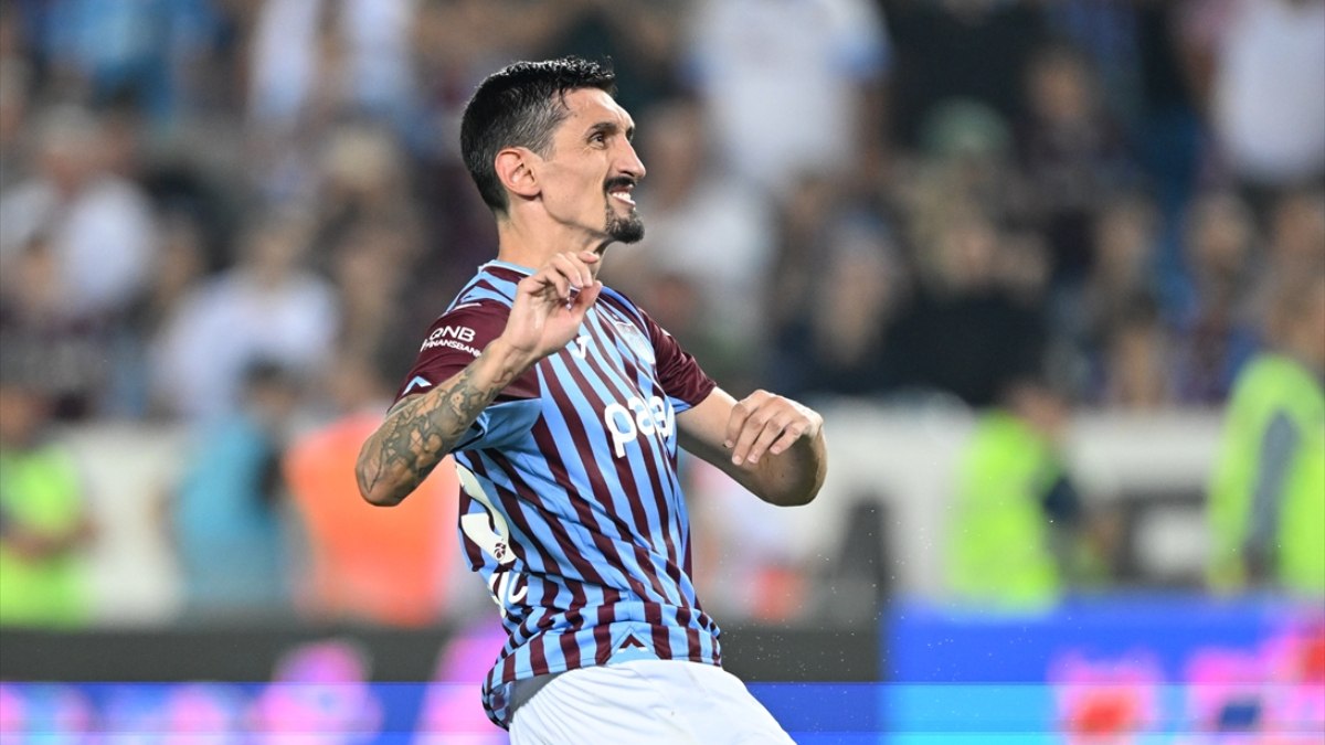 Trabzonspor'da Stefan Savic, ilk 11'den çıkartıldı