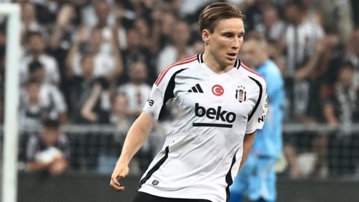 Jonas Svensson: Hocamız bekleri kullanmasını çok iyi biliyor